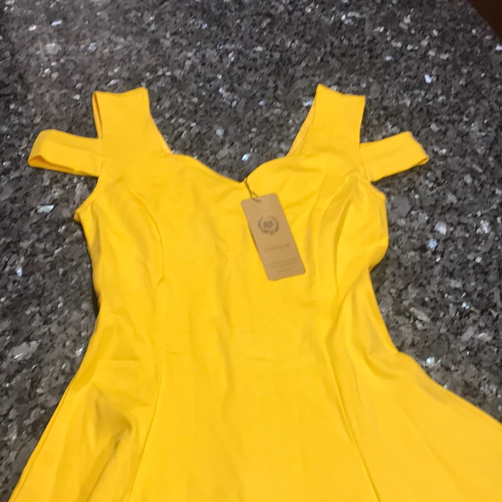 Yellow dress small
